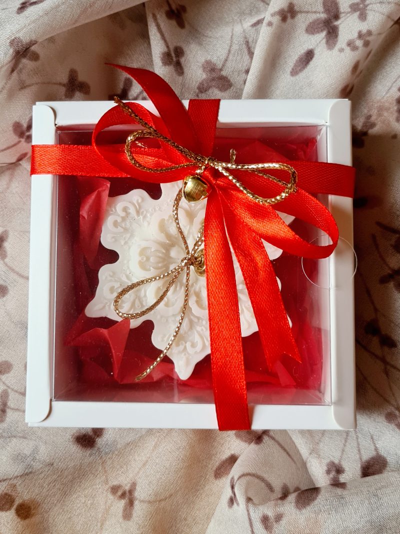 Christmas scented candle gift, sock filler, snow flake, secret santa