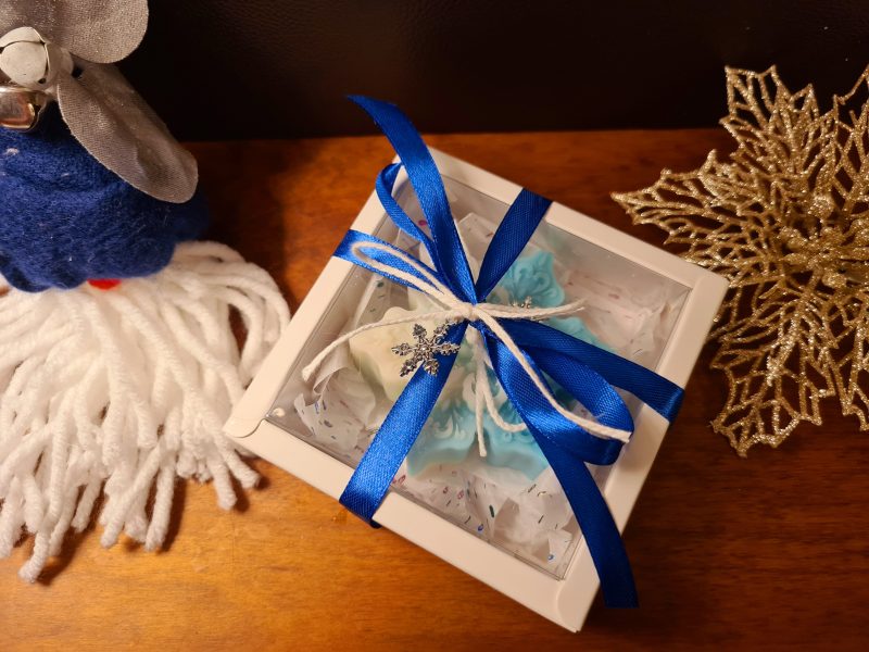 Christmas scented candle gift, sock filler, snow flake, secret santa