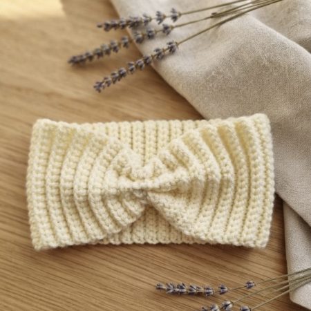 Handmade Crochet Twist Headband – Elegant Cream