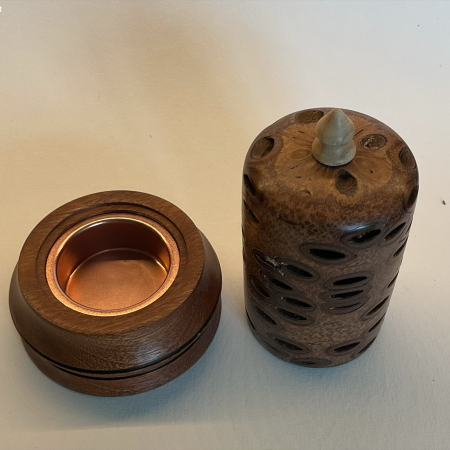 Cone incense burner