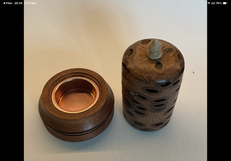 Cone incense burner