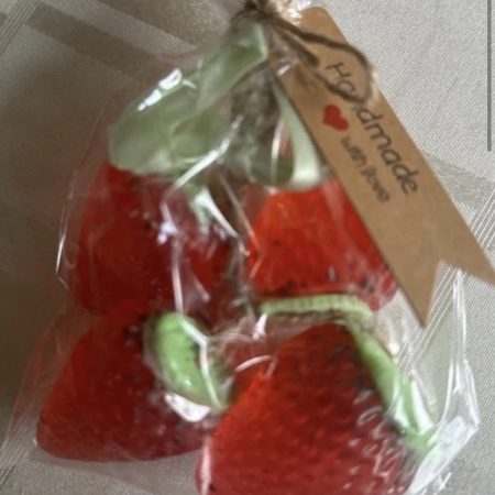 Handmade strawberry shaped glycerin soap-strawberry scent-110 g