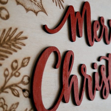 Robin Merry Christmas Wooden Hanging Sign – Engraved Woodland Plaque
