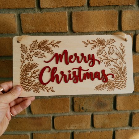 Robin Merry Christmas Wooden Hanging Sign – Engraved Woodland Plaque