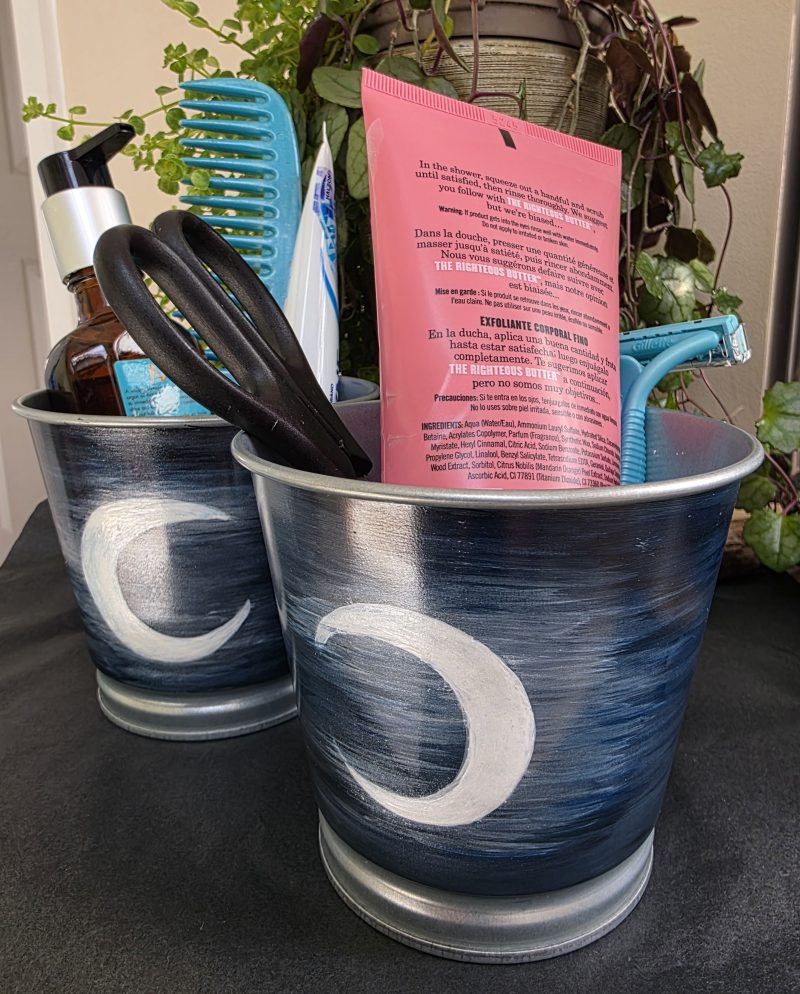 Hand painted 10cm Metal Pots