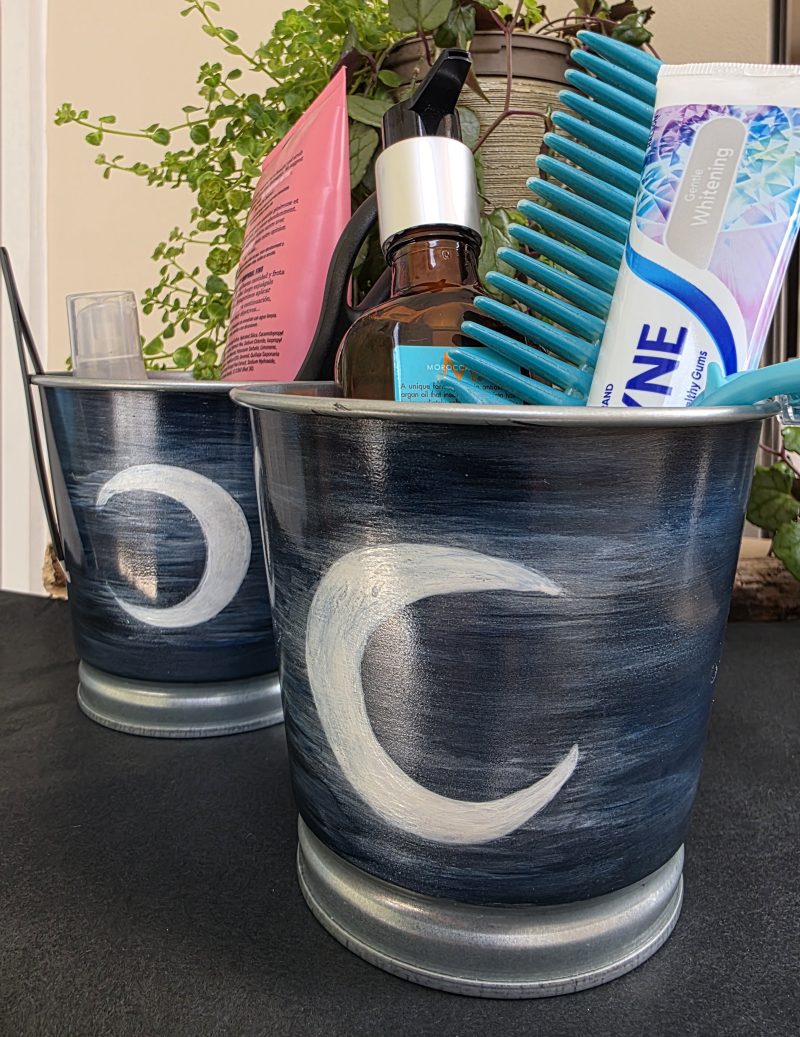 Hand painted 10cm Metal Pots