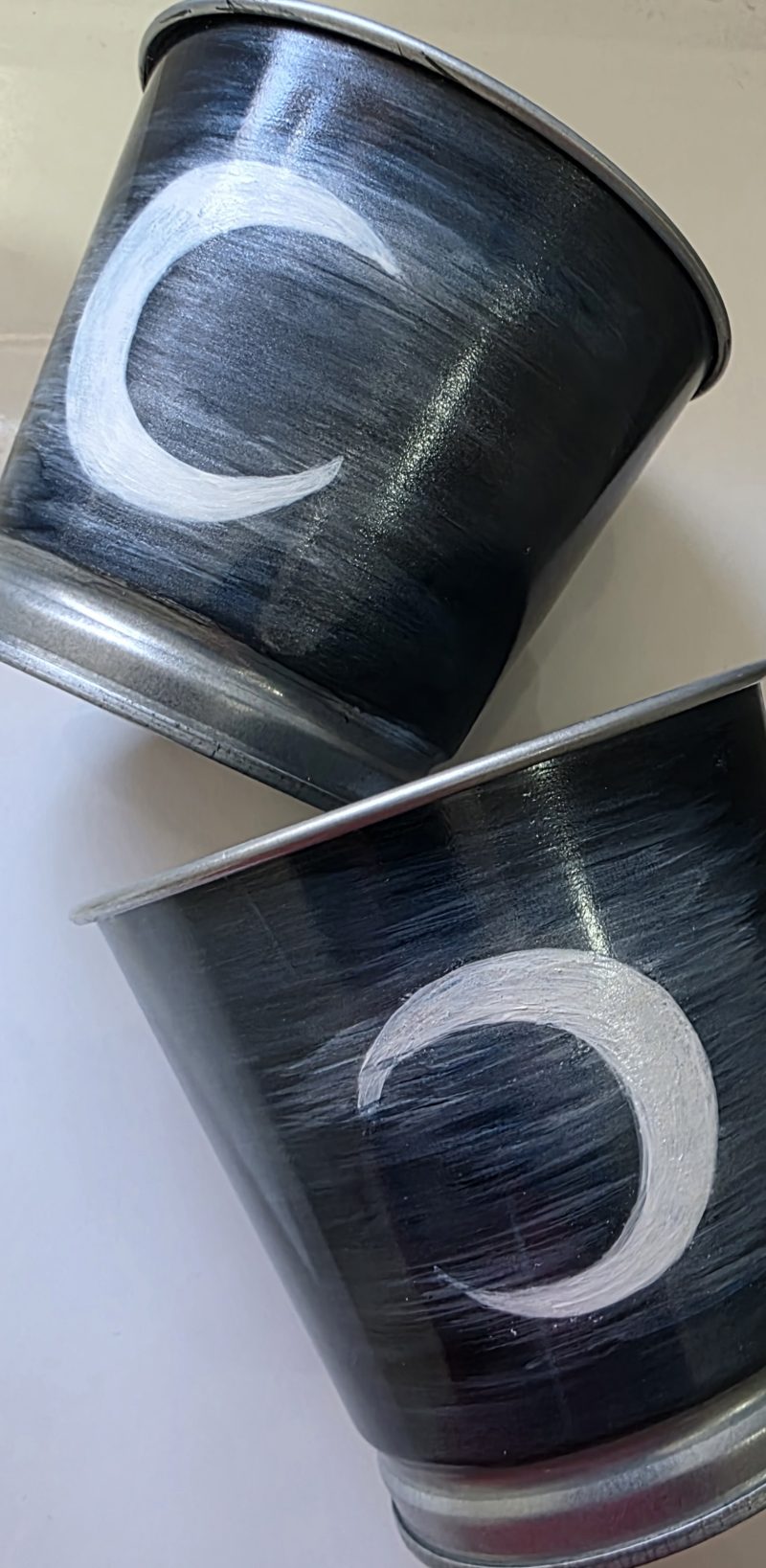 Hand painted 10cm Metal Pots