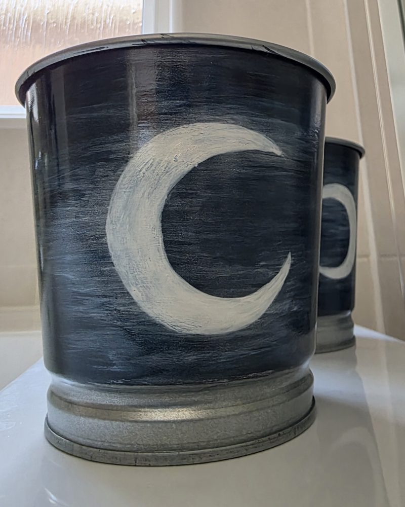 Hand painted 10cm Metal Pots