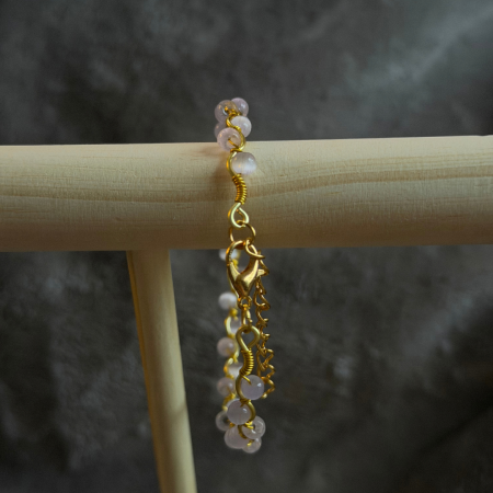18k Gold Plated light pink cat eye wavy adjustable bracelet