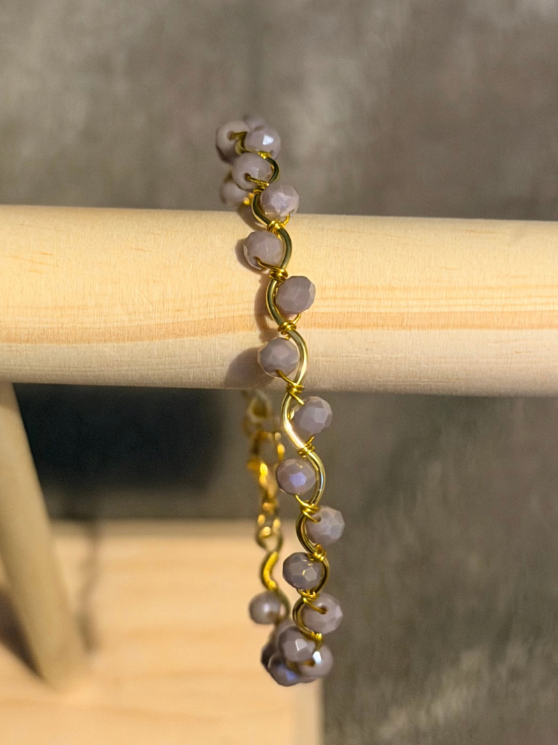18k Gold Plated mauve crystal wavy adjustable bracelet