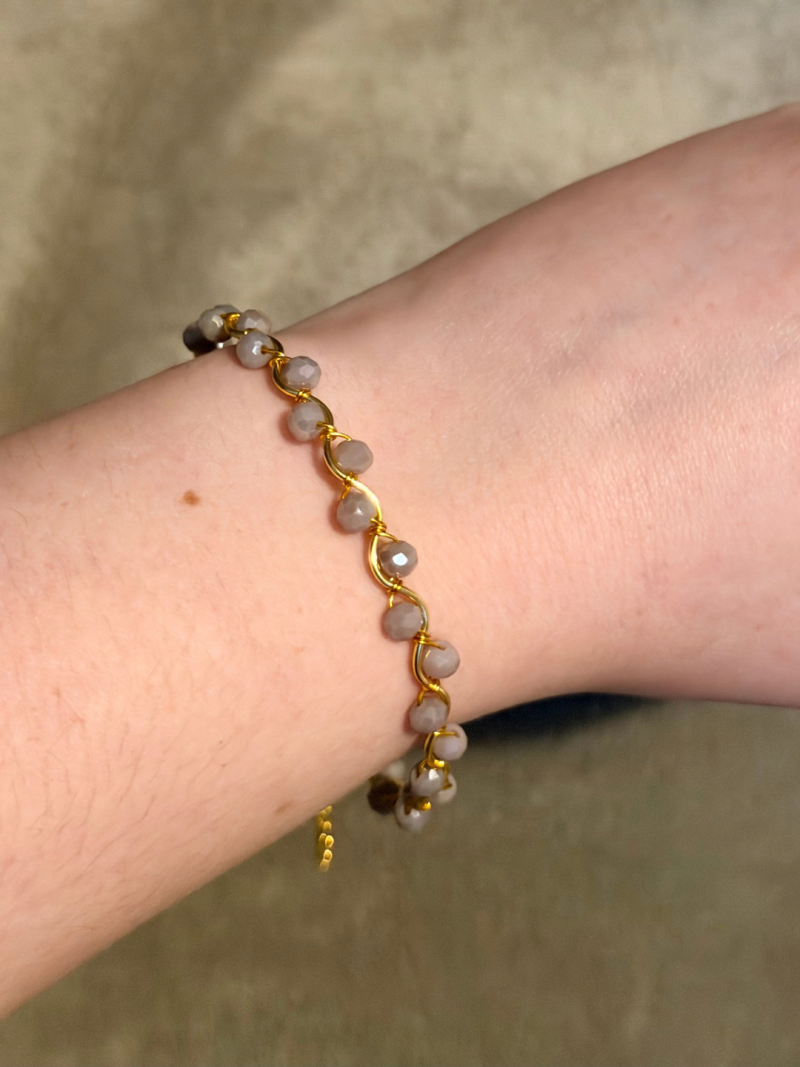 18k Gold Plated mauve crystal wavy adjustable bracelet