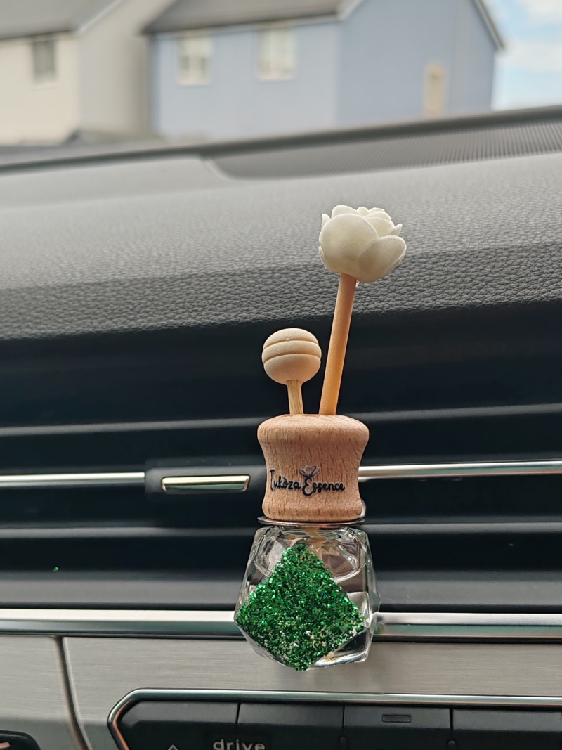 Car Air Freshener Vent Clip – Diamond Veil, Amber & Tonka car perfume