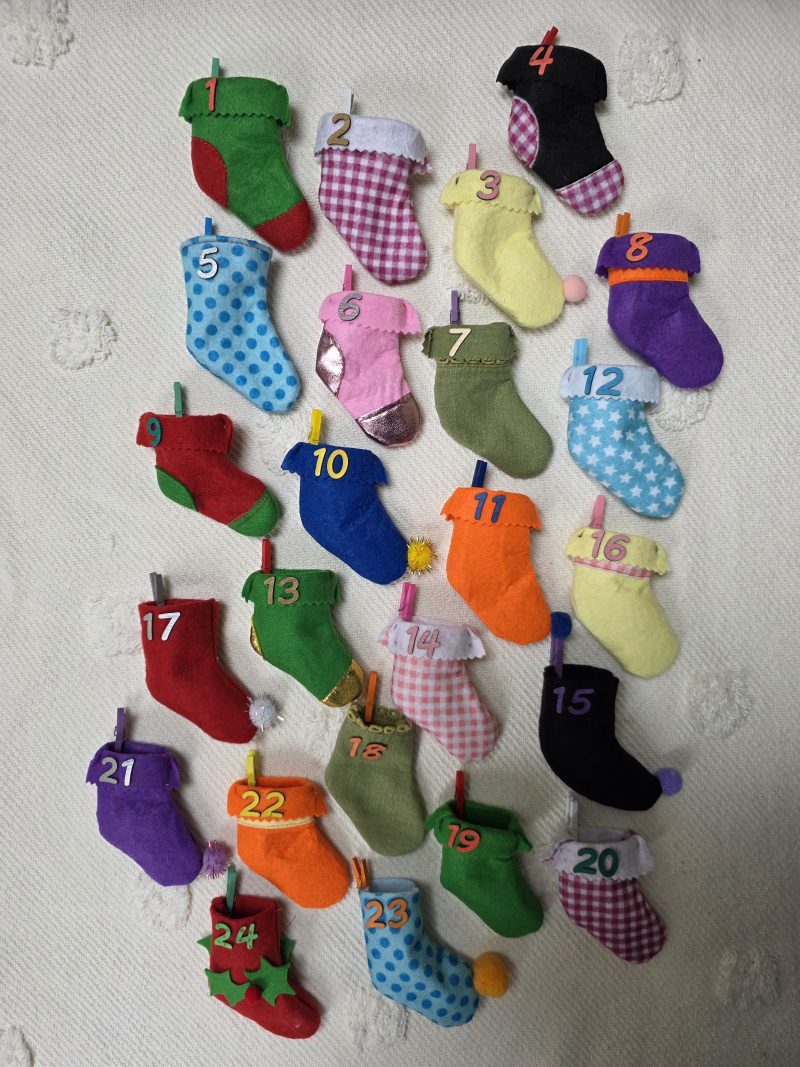 24-Stocking Advent Calendar Garland with Wooden Numbers and Hemp Twine