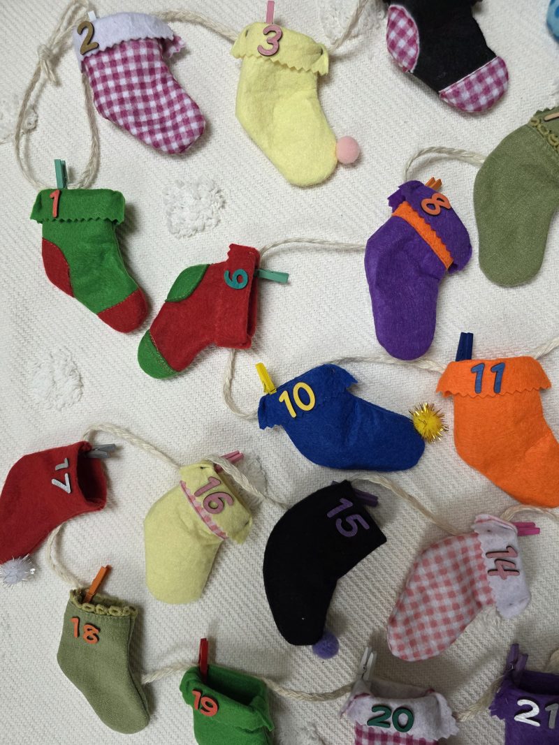 24-Stocking Advent Calendar Garland with Wooden Numbers and Hemp Twine