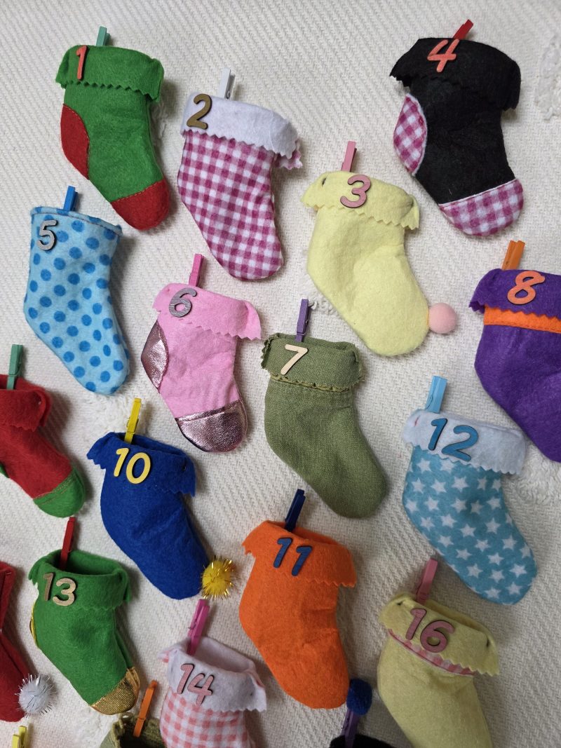 24-Stocking Advent Calendar Garland with Wooden Numbers and Hemp Twine