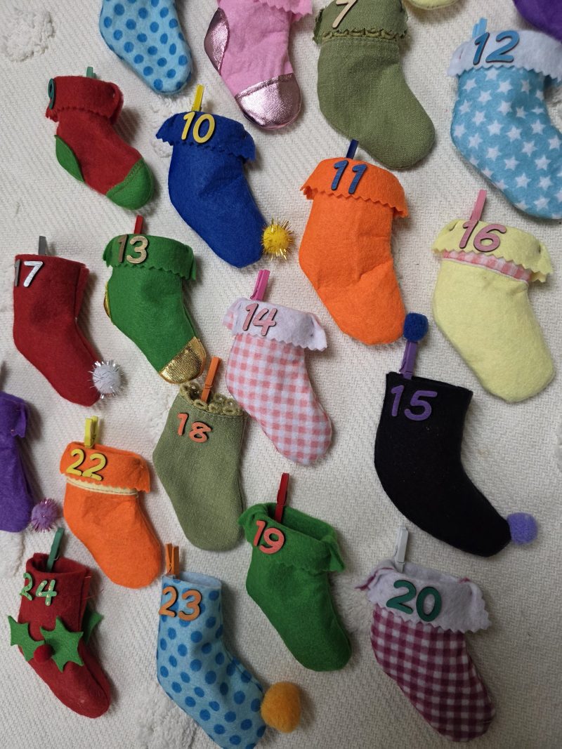 24-Stocking Advent Calendar Garland with Wooden Numbers and Hemp Twine