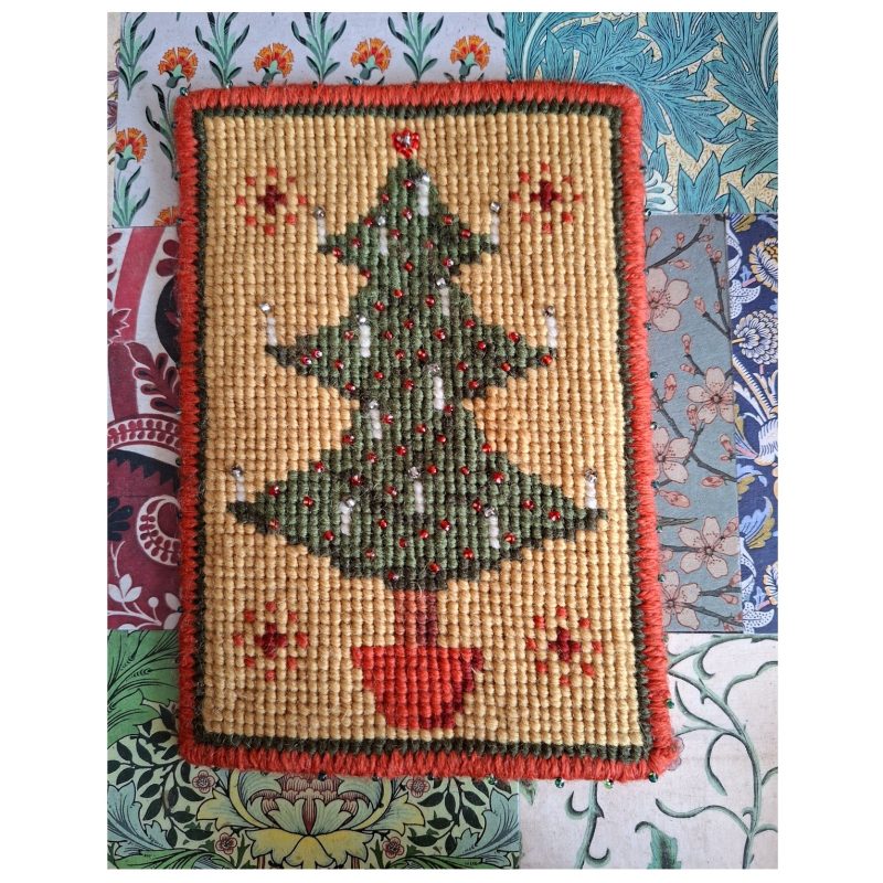 Christmas tree tapestry kit to sew in counted cross-stitch, Christmas craft to make and gift