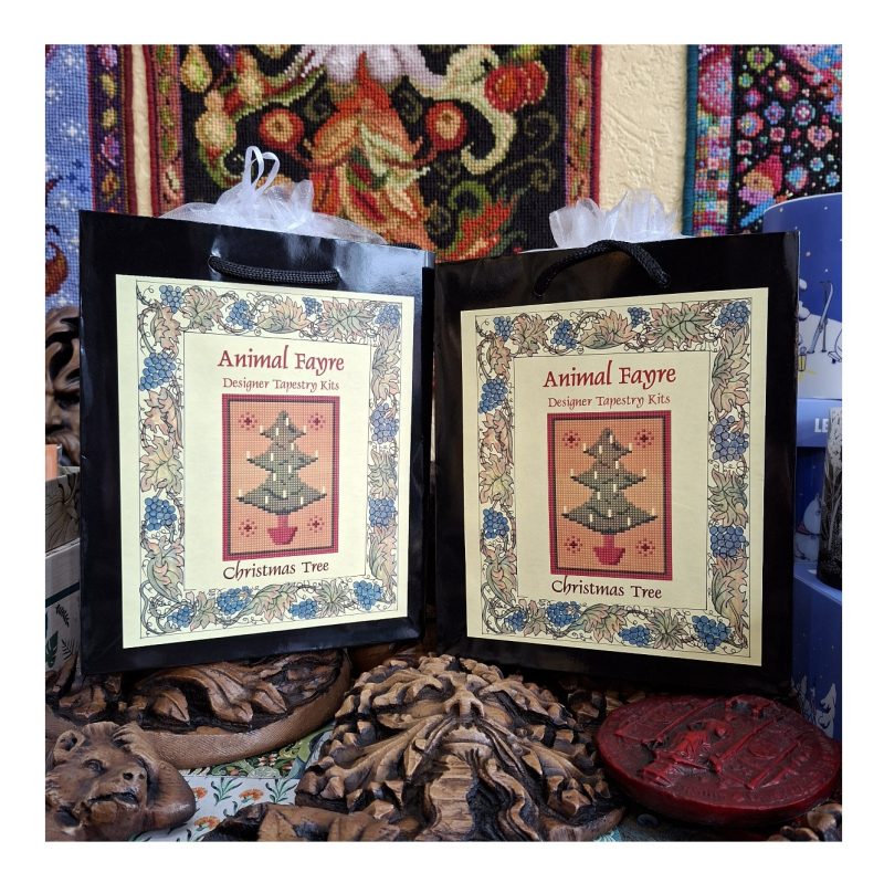 Christmas tree tapestry kit to sew in counted cross-stitch, Christmas craft to make and gift