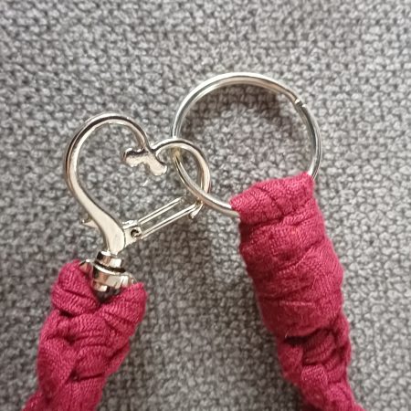 Handmade Macrame Twist Wristlet Keyring – Burgandy with Heart Lobster Clasp