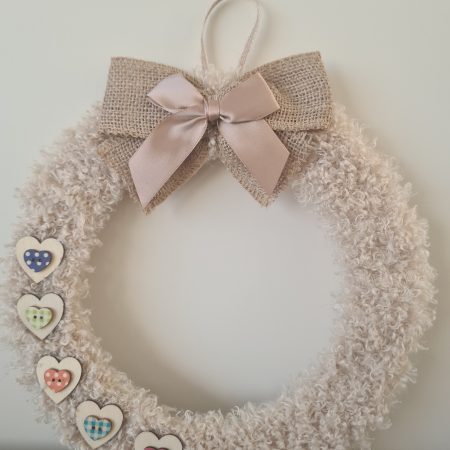 Handmade Beige Teddy Yarn Wreath 26cm Wooden Heart Decor & Hessian Bow
