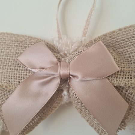 Handmade Beige Teddy Yarn Wreath 26cm Wooden Heart Decor & Hessian Bow