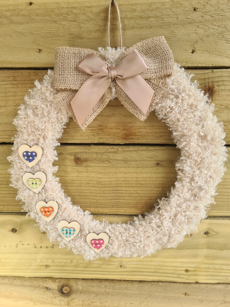Handmade Beige Teddy Yarn Wreath 26cm Wooden Heart Decor & Hessian Bow