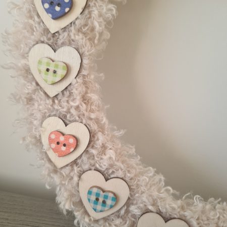 Handmade Beige Teddy Yarn Wreath 26cm Wooden Heart Decor & Hessian Bow
