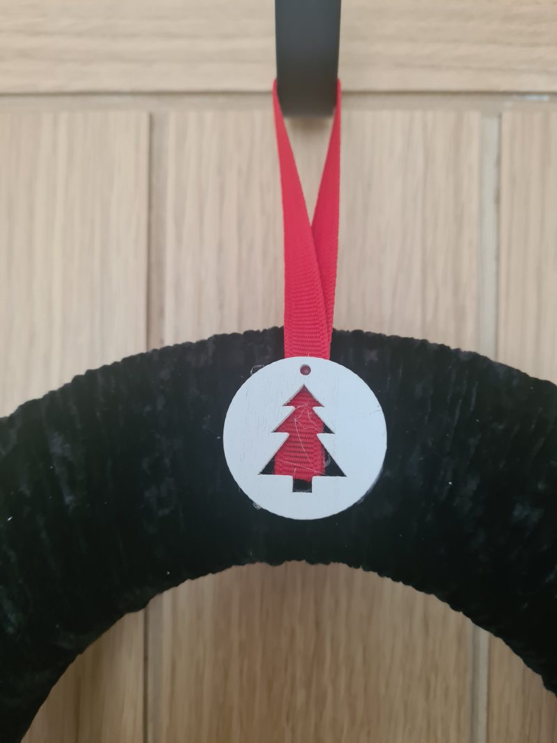 Black Yarn Wrapped Christmas Wreath 25cm Handmade Festive Decoration