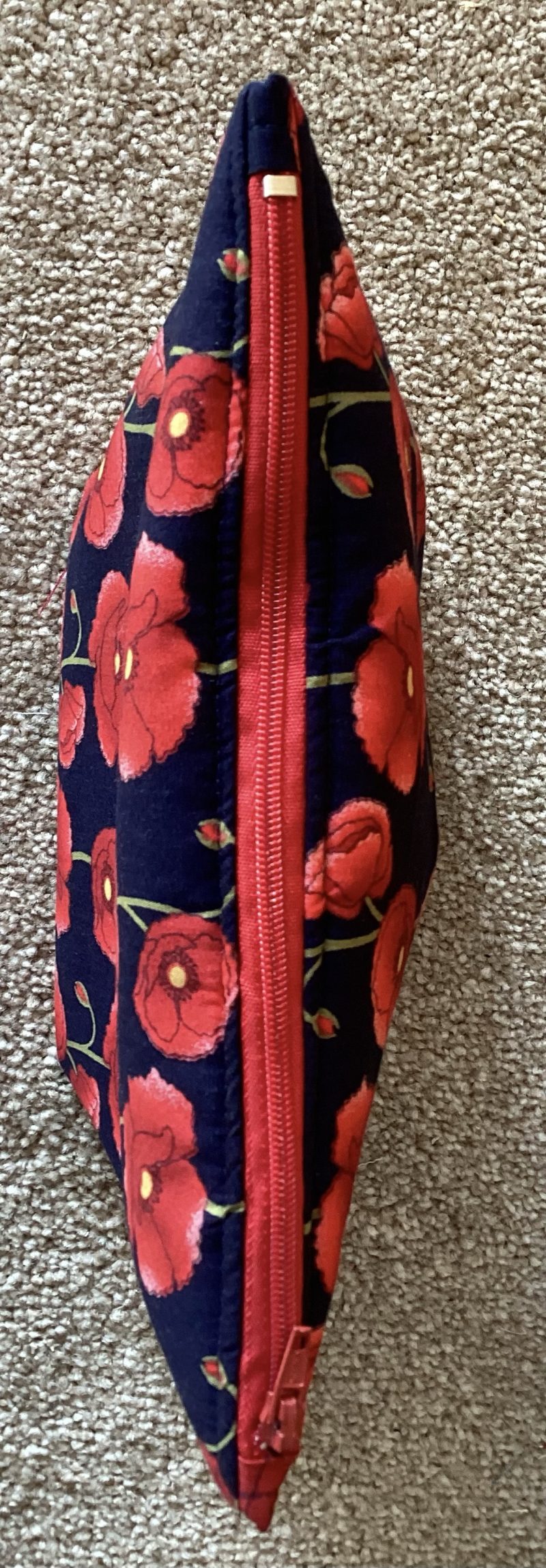 Gorgeous Navy/Red Poppy Floral Fabric Zipped Medium Make Up Bag/Cosmetic Pouch