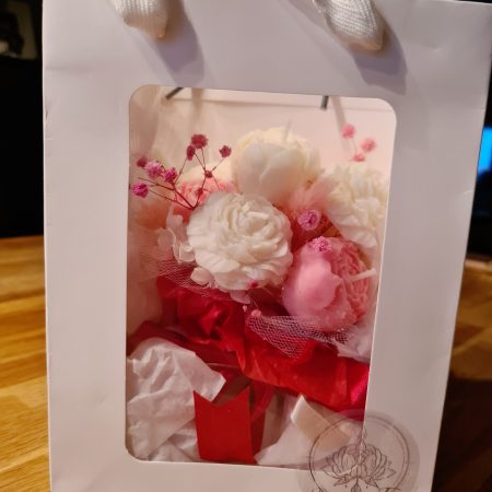 Personalised Floral Candle & Wax Melt Bouquet – Custom Soy Wax Gift Box