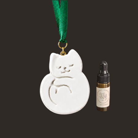 Botanical Cat Hanging Aroma Diffuser & Pure Essential Oil Set –