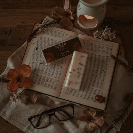 Cashmere Oud Wax Melts
