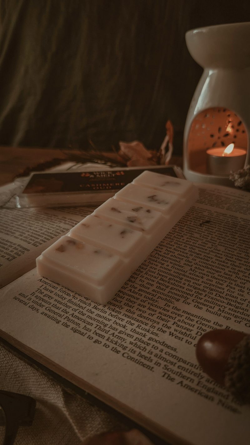 Cashmere Oud Wax Melts