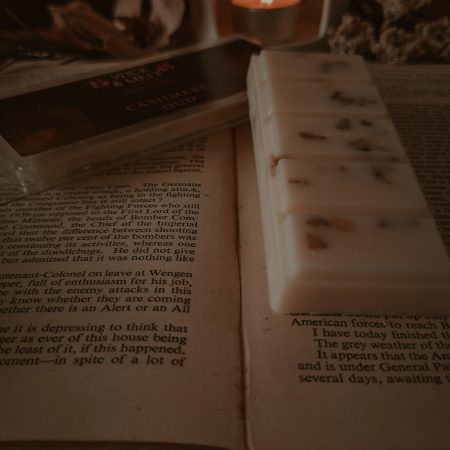 Cashmere Oud Wax Melts