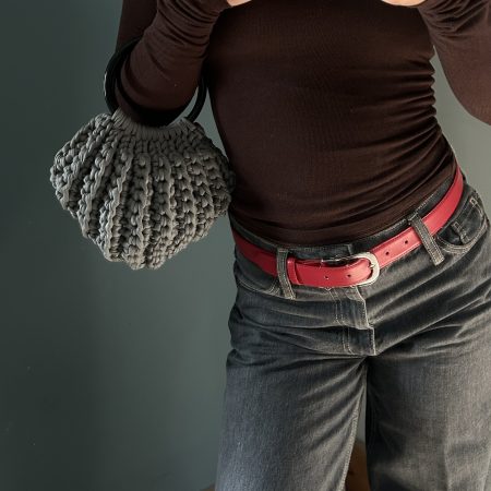 Chunky Crochet Shell Handbag – Handmade Grey T-Shirt Yarn Bag with Black Round Handles