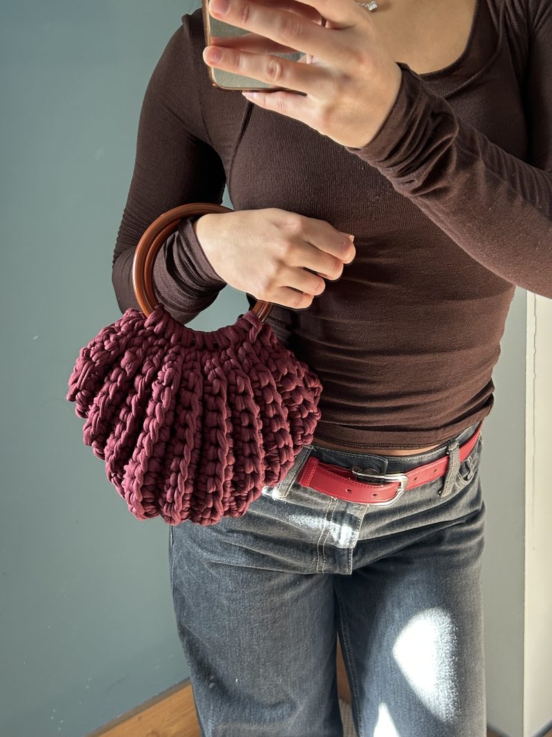 Chunky Crochet Shell Handbag – Handmade Maroon Burgundy T-Shirt Yarn Bag with Brown Round Handles
