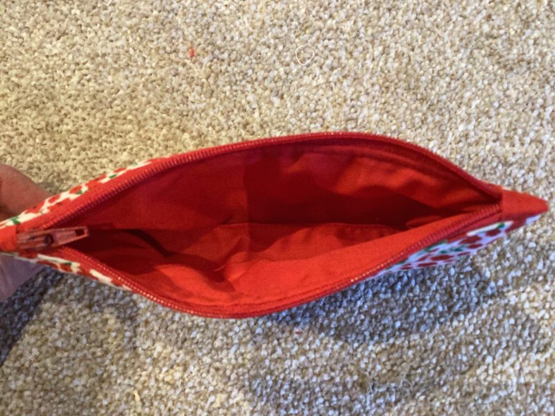Brand New Small Lined Zipped White With Small Red Poppies, Fabric Make Up Bag/Brushes Pouch/Jewellery Purse