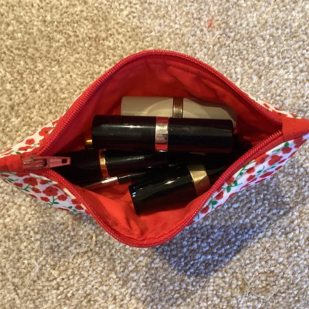 Brand New Small Lined Zipped White With Small Red Poppies, Fabric Make Up Bag/Brushes Pouch/Jewellery Purse