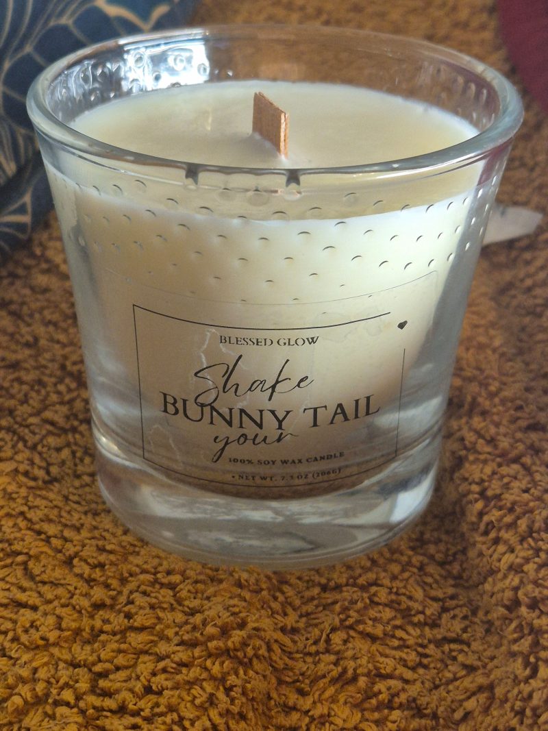 Shake Your Bunny Tail Candle